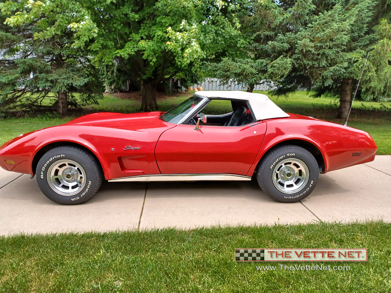 1975 Corvette Convertible Red