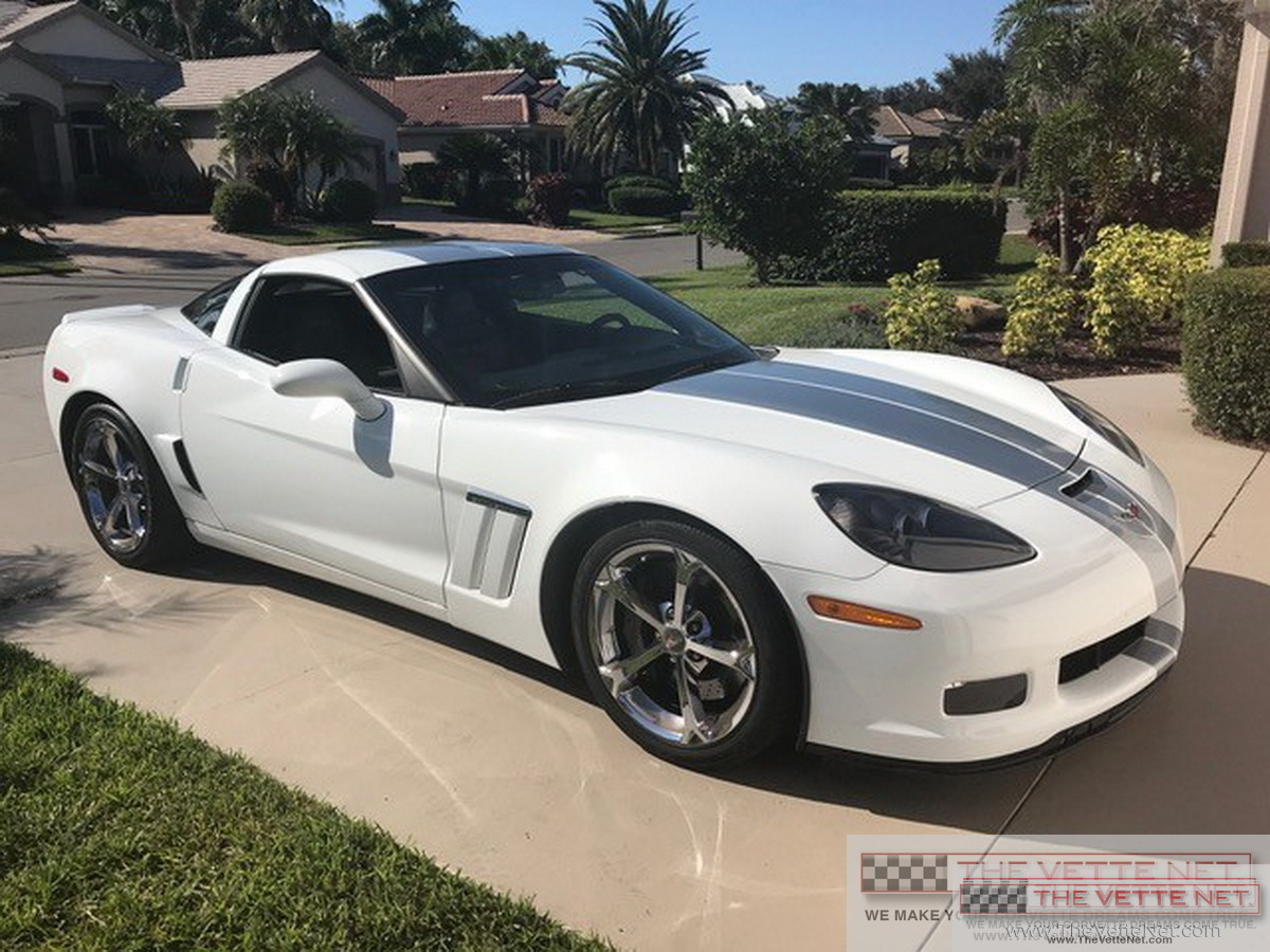 2013 Corvette Coupe White with Silver Stripes